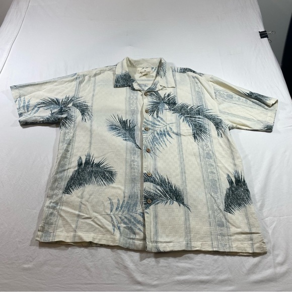 Paradise Shores Hawaiian Men’s Shirt Button Down Short Sleeve Palms print Shirt - Picture 1 of 8